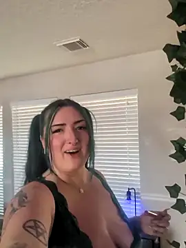 ImKatMeow online show from April 16, 3:13 pm