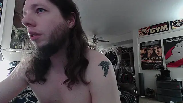 biggerisbetter12 online show from May 11, 7:33 pm