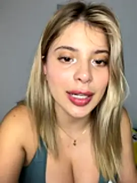 Snapshot of _Alicee_1 chatting on December 20, 2:18 am Alicee 1 online show from December 20, 2:18 am