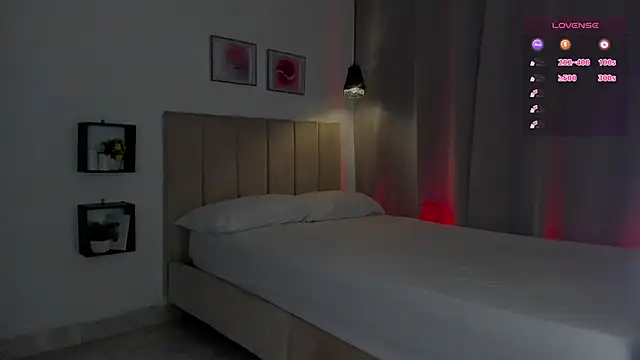 Snapshot of Little_Emma_11 chatting on November 9, 12:03 pm Little Emma 11 online show from November 9, 12:03 pm