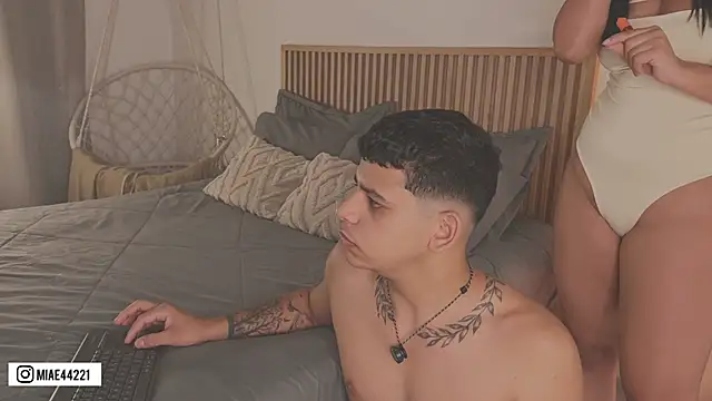 Little Emma 11 online show from April 13, 12:43 pm