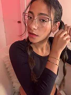 Snapshot of elegant__rouse chatting on June 24, 11:26 pm elegant rouse online show from June 24, 11:26 pm