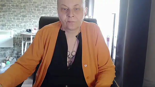 Diamond Bite online show from October 22, 8:25 am