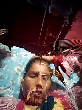 Snapshot of OliveGreen22 chatting on November 6, 1:06 am OliveGreen22 online show from November 6, 1:06 am