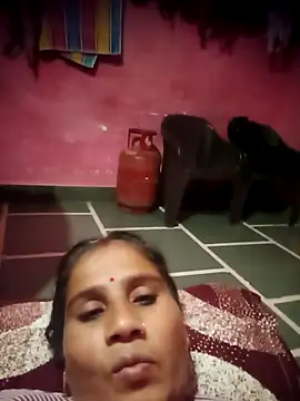 Snapshot of OliveGreen22 chatting on November 11, 4:40 pm OliveGreen22 online show from November 11, 4:40 pm