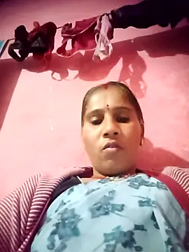 Snapshot of OliveGreen22 chatting on November 13, 6:56 am OliveGreen22 online show from November 13, 6:56 am