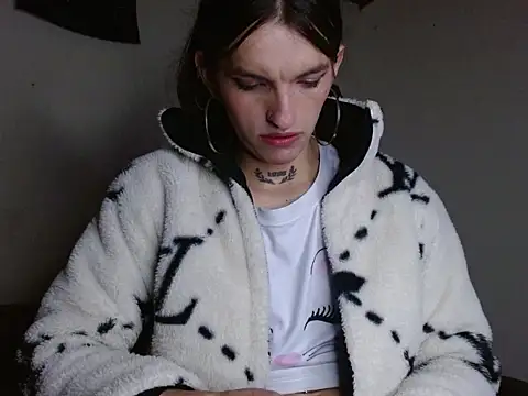 Scarlett crastrawberry online show from April 14, 1:33 am