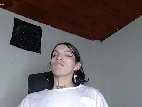 Scarlett crastrawberry online show from April 23, 2:02 am