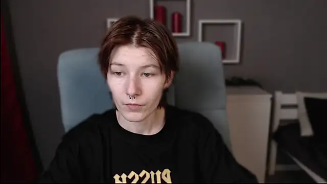 guitarandangell online show from November 16, 4:51 am