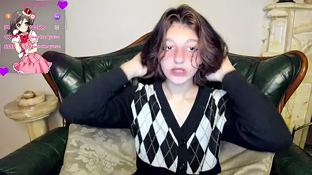 A Skyy online show from November 13, 8:30 pm