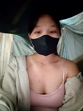 Snapshot of linh-miu99 chatting on January 19, 6:17 am linh-miu99 online show from January 19, 6:17 am