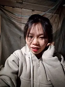 Snapshot of linh-miu99 chatting on February 3, 3:04 am linh-miu99 online show from February 3, 3:04 am