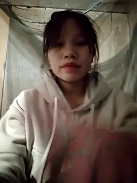 Snapshot of linh-miu99 chatting on February 3, 6:40 am linh-miu99 online show from February 3, 6:40 am