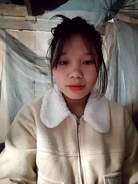 Snapshot of linh-miu99 chatting on February 19, 1:56 am linh-miu99 online show from February 19, 1:56 am