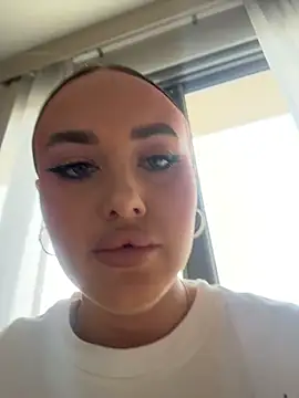 KiraSunshine online show from February 18, 4:30 am