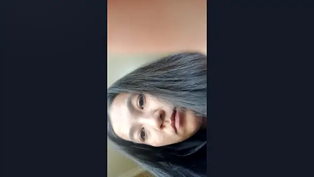 LinneaHyles online show from October 29, 6:37 am