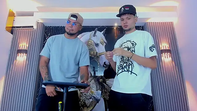 handsome boys22 online show from December 2, 11:59 am