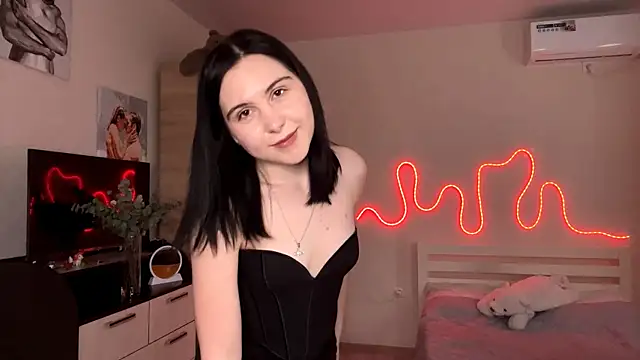 MyraLitterers online show from April 11, 3:38 pm