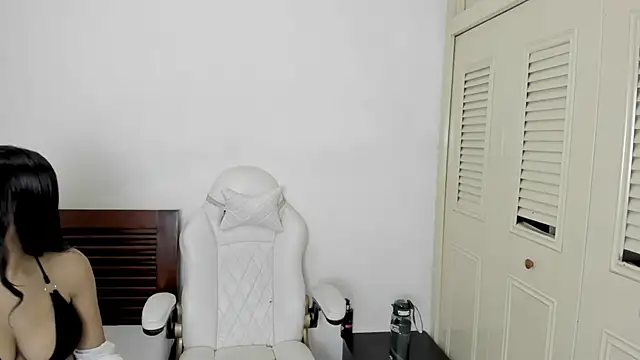 tifanymonroe online show from December 21, 11:17 am