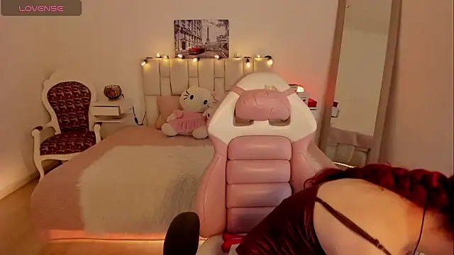 Amaraa couper1 online show from October 31, 3:18 am