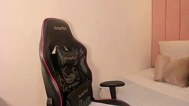 dulce morbida online show from October 23, 9:57 pm