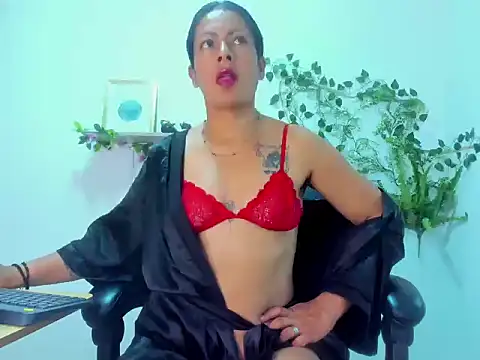 canelaa    online show from October 28, 2:20 pm