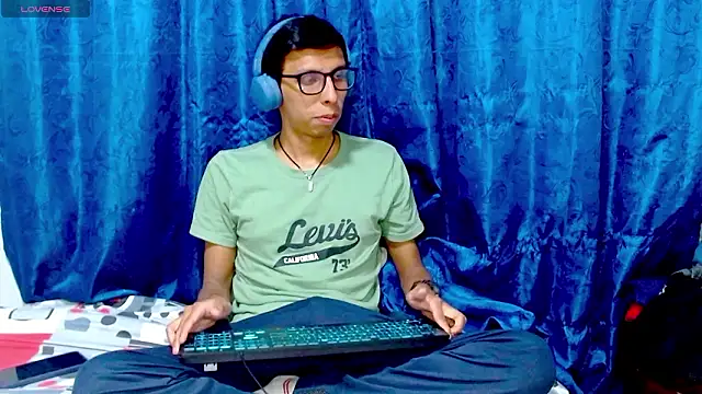 DavTwink3100 online show from February 18, 1:45 am