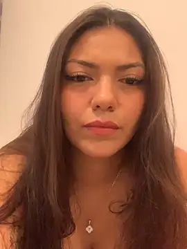 Snapshot of georgina_sexxii chatting on October 21, 7:20 am georgina sexxii online show from October 21, 7:20 am