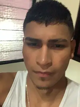 Emiliano Reyes online show from April 23, 4:46 am