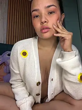 Snapshot of Chloe_Mullerr chatting on February 11, 9:42 pm Chloe Mullerr online show from February 11, 9:42 pm