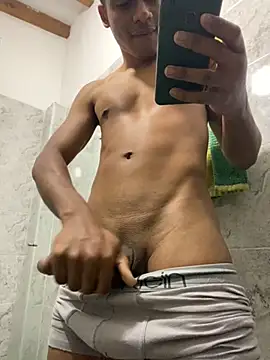 liam Brooks9 online show from December 1, 4:17 am