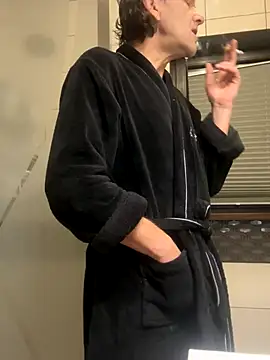 kon77777 online show from November 4, 4:00 am