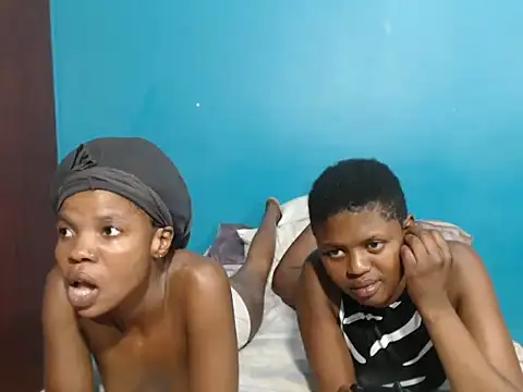 SexySlender  online show from December 15, 9:41 pm