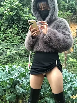 Kylie beem online show from December 20, 1:45 am