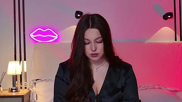  Tessa May  online show from November 21, 12:10 am