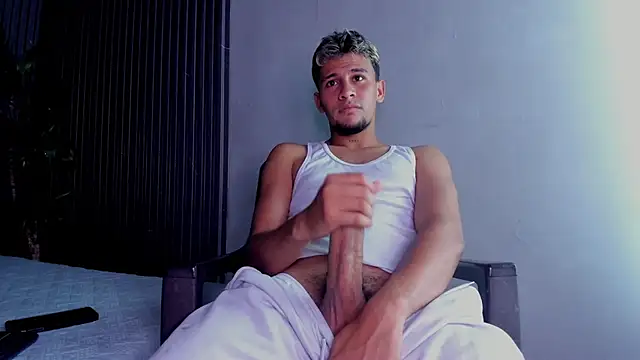 Alan-Smith1 online show from October 18, 10:43 pm