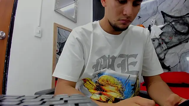 Alan-Smith1 online show from October 23, 7:34 pm