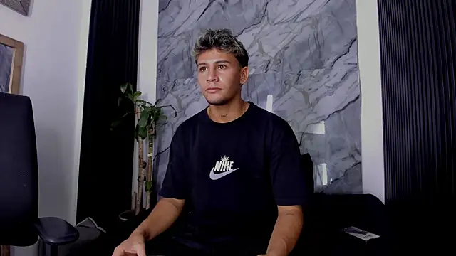 Alan-Smith1 online show from November 13, 7:57 pm