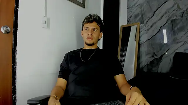 Alan-Smith1 online show from December 17, 7:53 pm