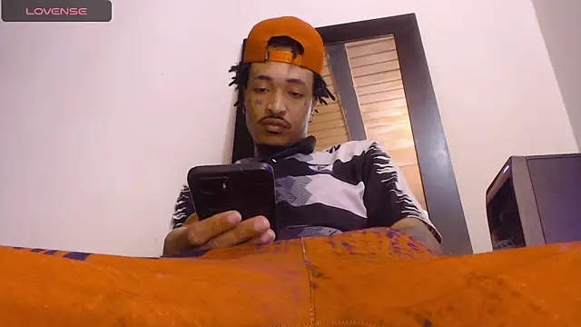 Anaconda larga online show from May 29, 12:36 pm