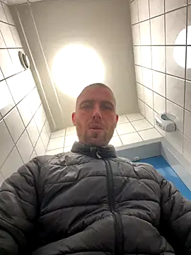 Rotteei1 online show from November 3, 1:01 pm