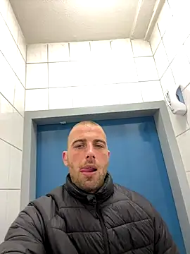 Rotteei1 online show from November 14, 12:26 pm