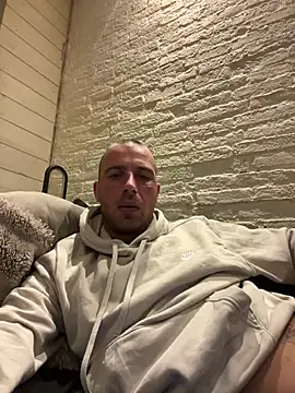 Rotteei1 online show from March 10, 9:09 pm