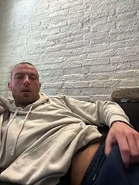 Rotteei1 online show from March 12, 10:43 am