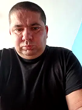 Snapshot of marek2355 chatting on October 25, 9:17 am marek2355 online show from October 25, 9:17 am
