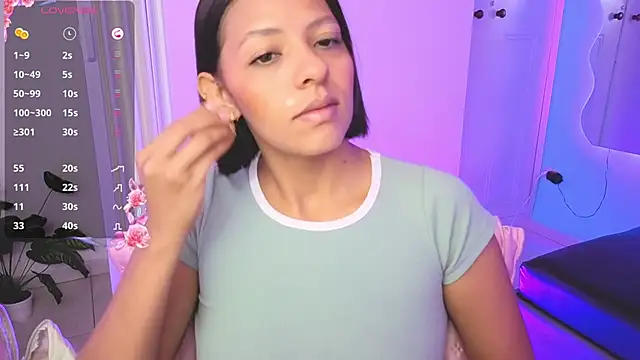 Aria Russo online show from March 20, 2:22 pm