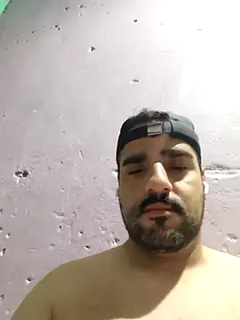 Snapshot of gusto14cm chatting on February 13, 5:03 am gusto14cm online show from February 13, 5:03 am