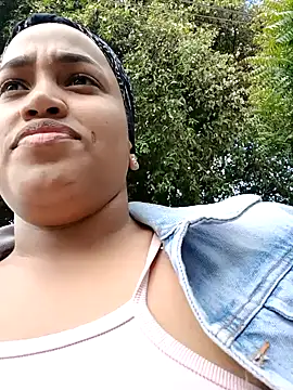 NahomiWalker  online show from January 31, 7:23 pm