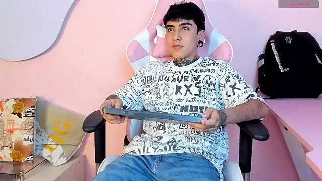 SantiOlsen online show from October 26, 3:34 am