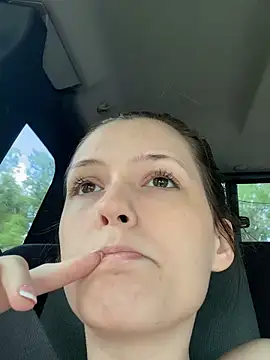 Thedeepwebcutie online show from May 15, 8:38 pm